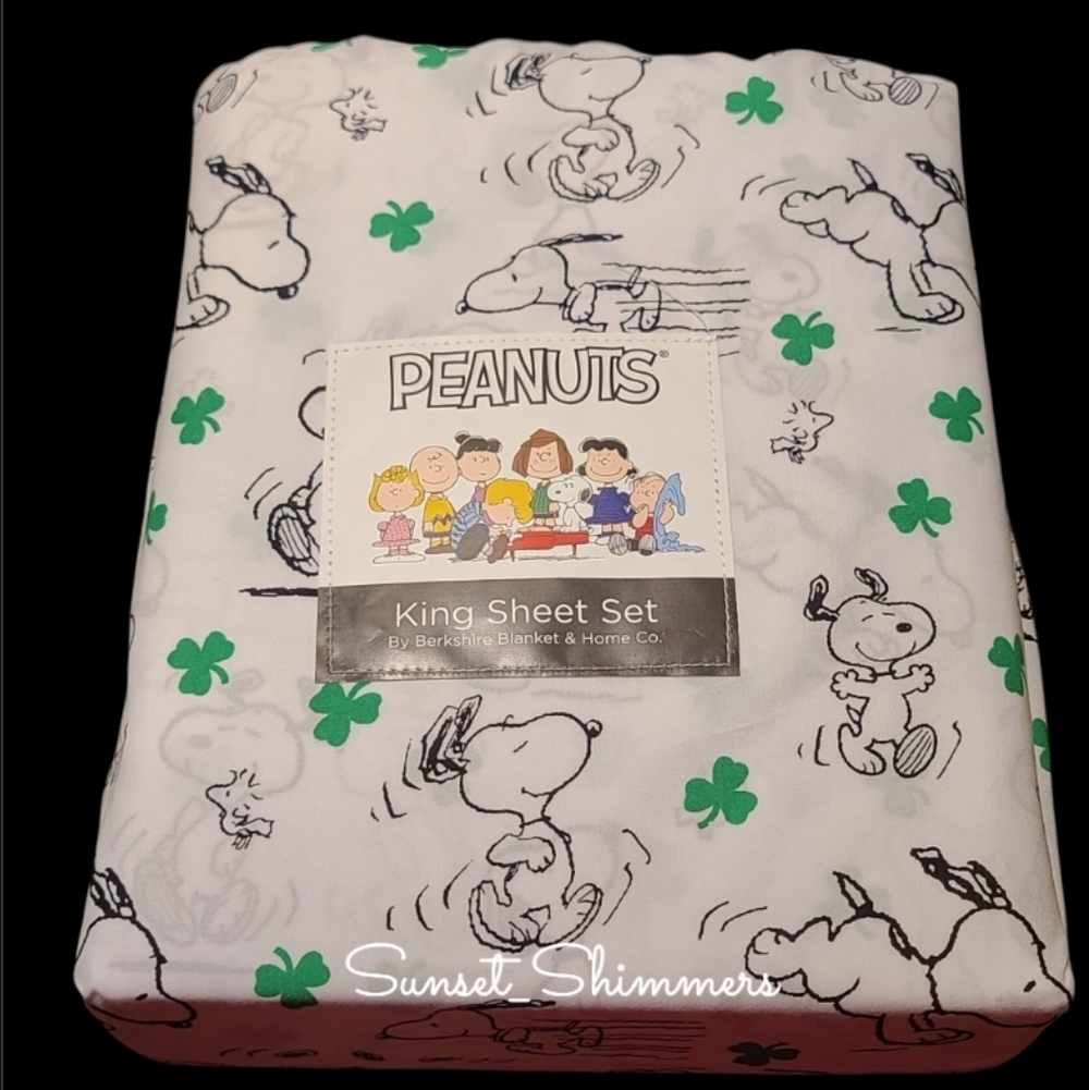 Snoopy Woodstock Lucky Clover Irish Shamrock St Patricks Day KING Bed Sheet Set